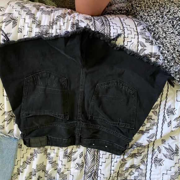 American Eagle Curvy Shorts - Picture 2 of 2